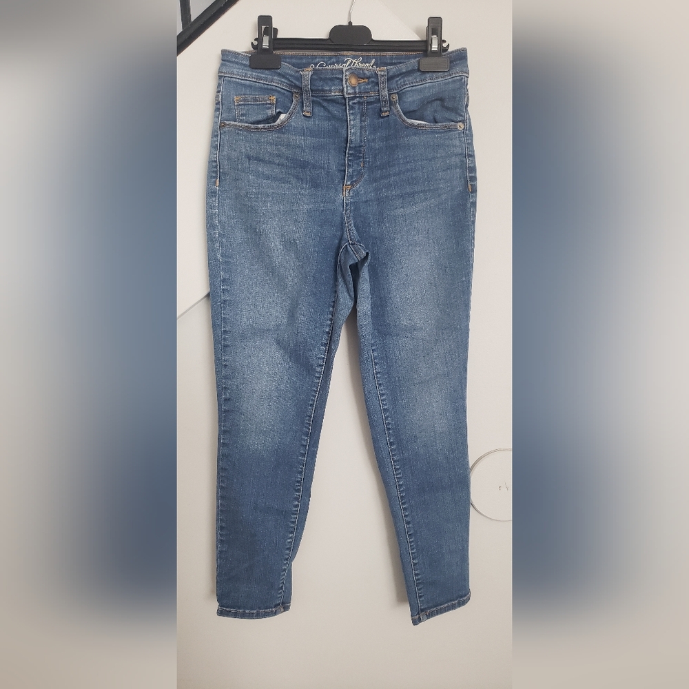 Universal thread high rise skinny  crop jeans size 4 (27R) (pre owned)